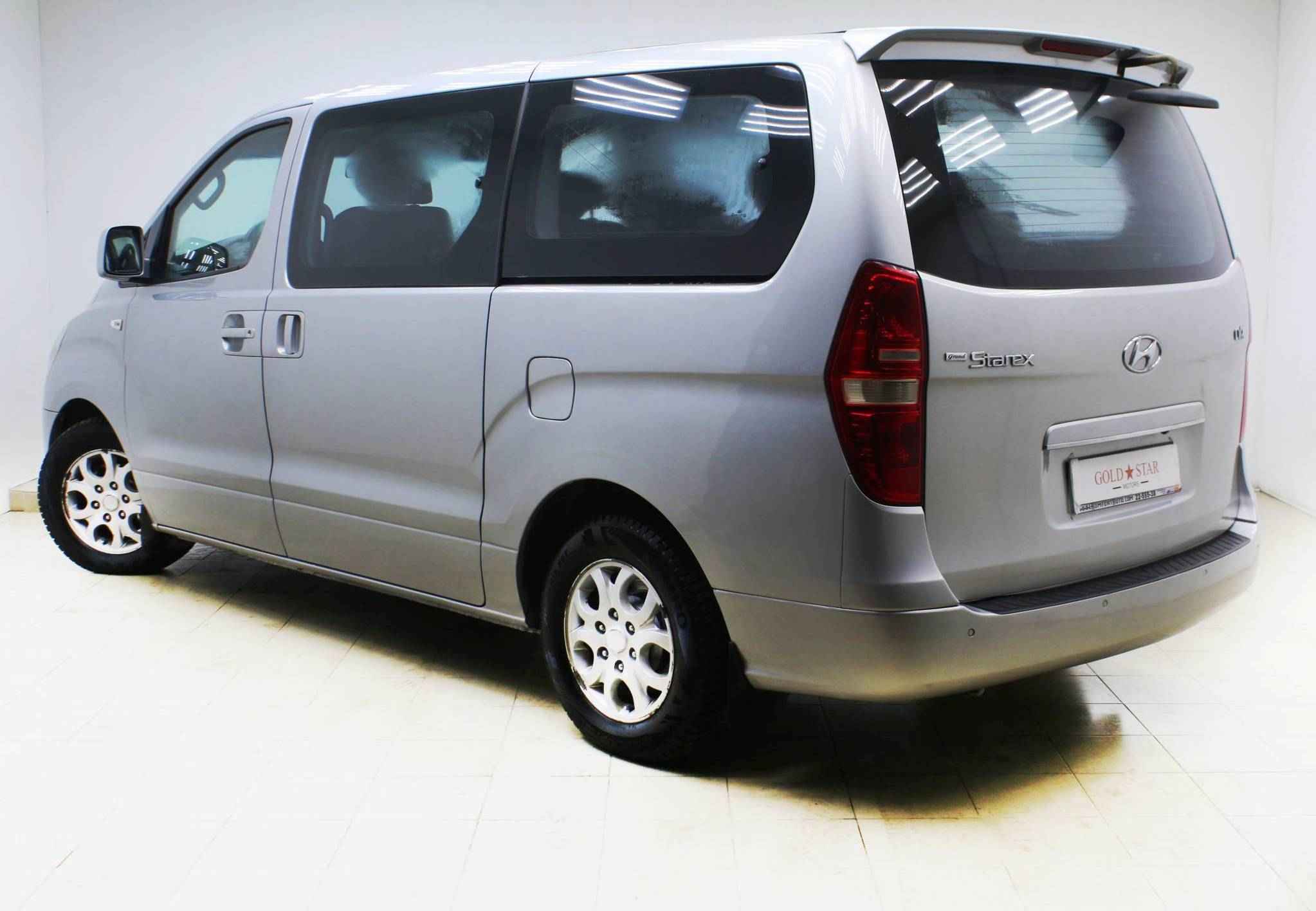 Hyundai Grand Starex, I