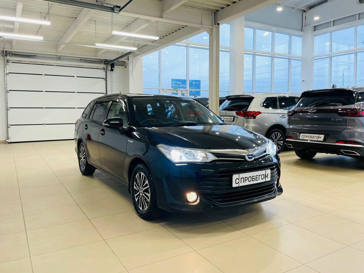 Toyota Corolla Fielder, 2017