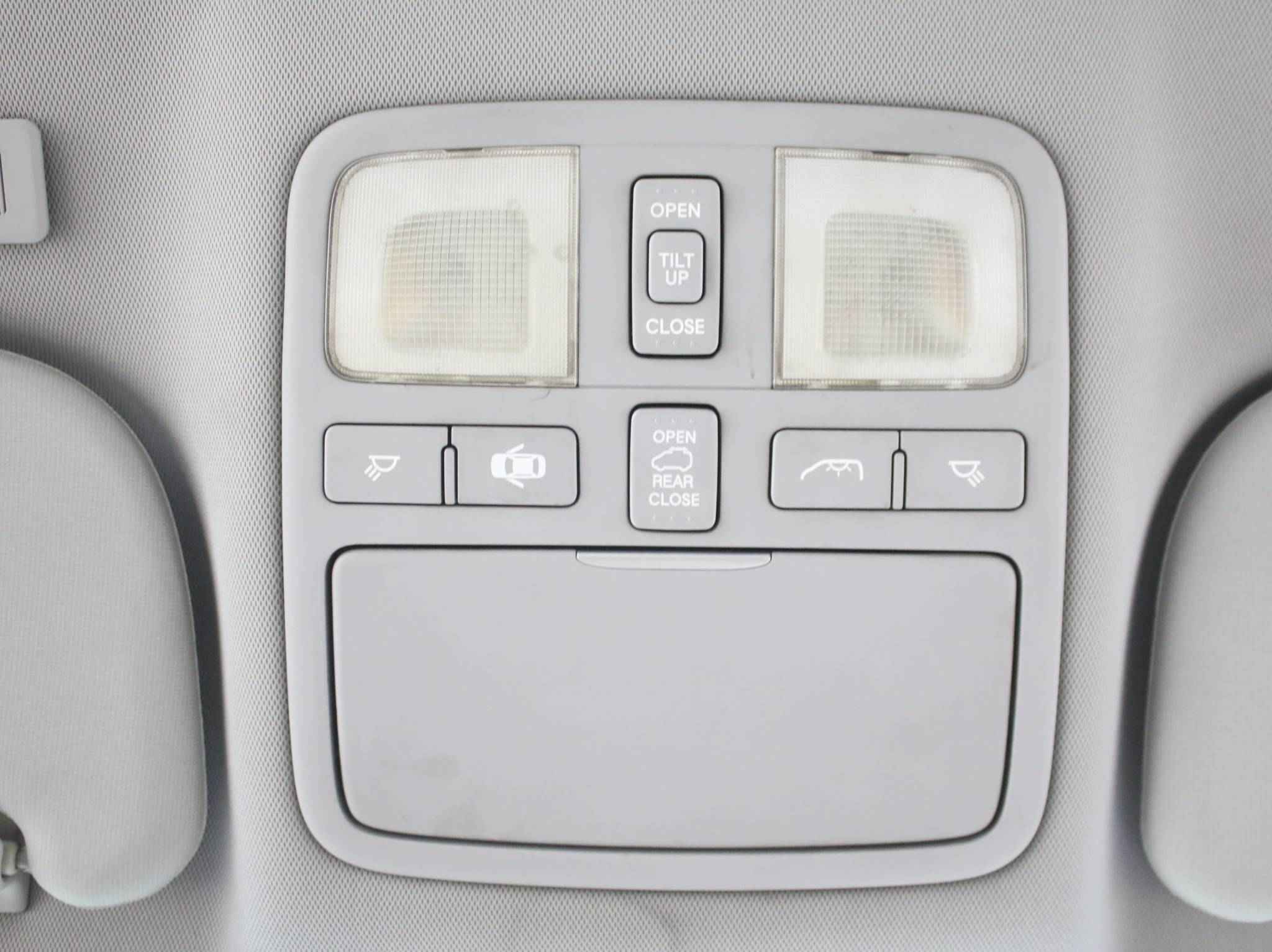 Hyundai Grand Starex, I