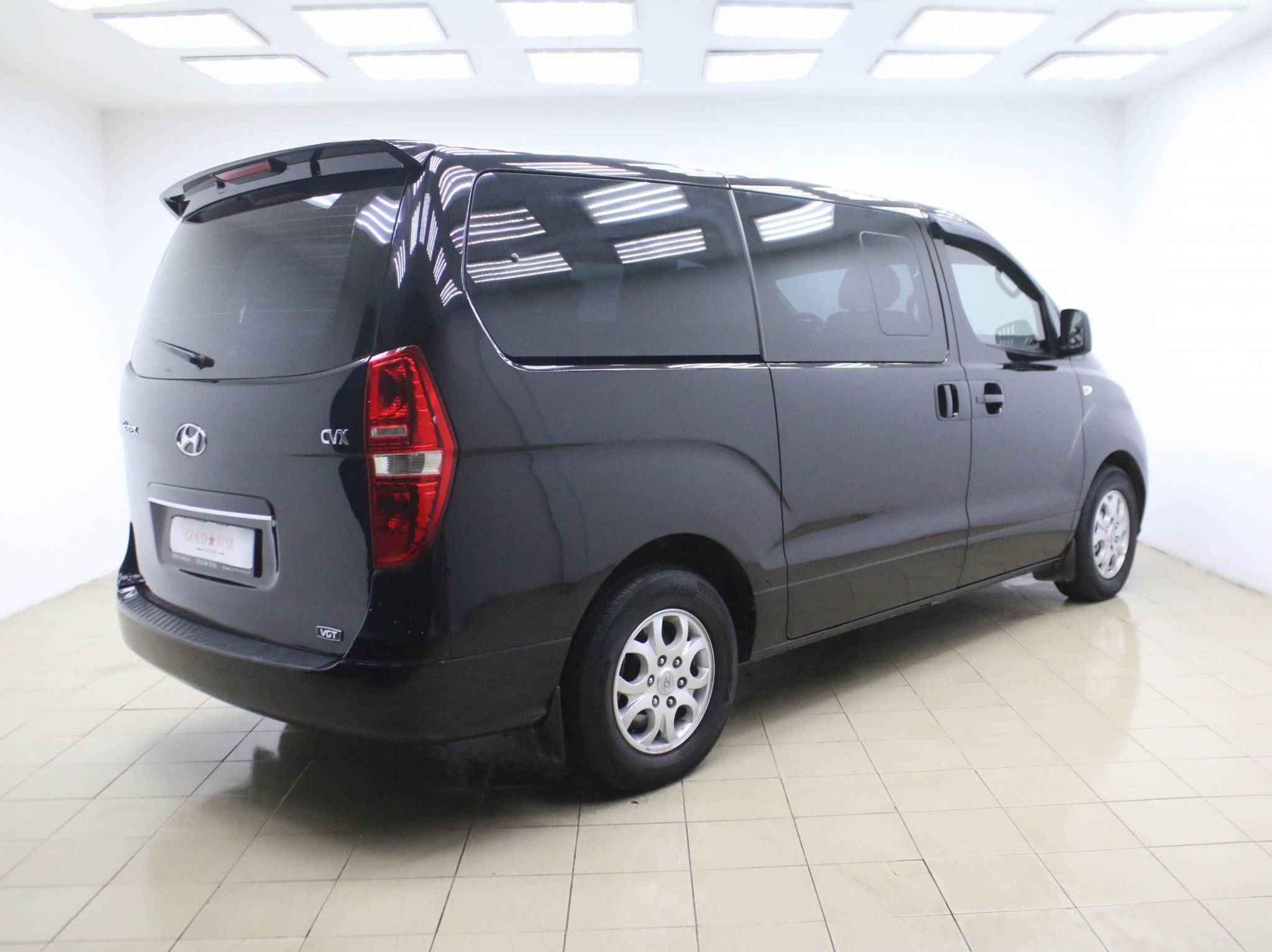 Hyundai Grand Starex, I