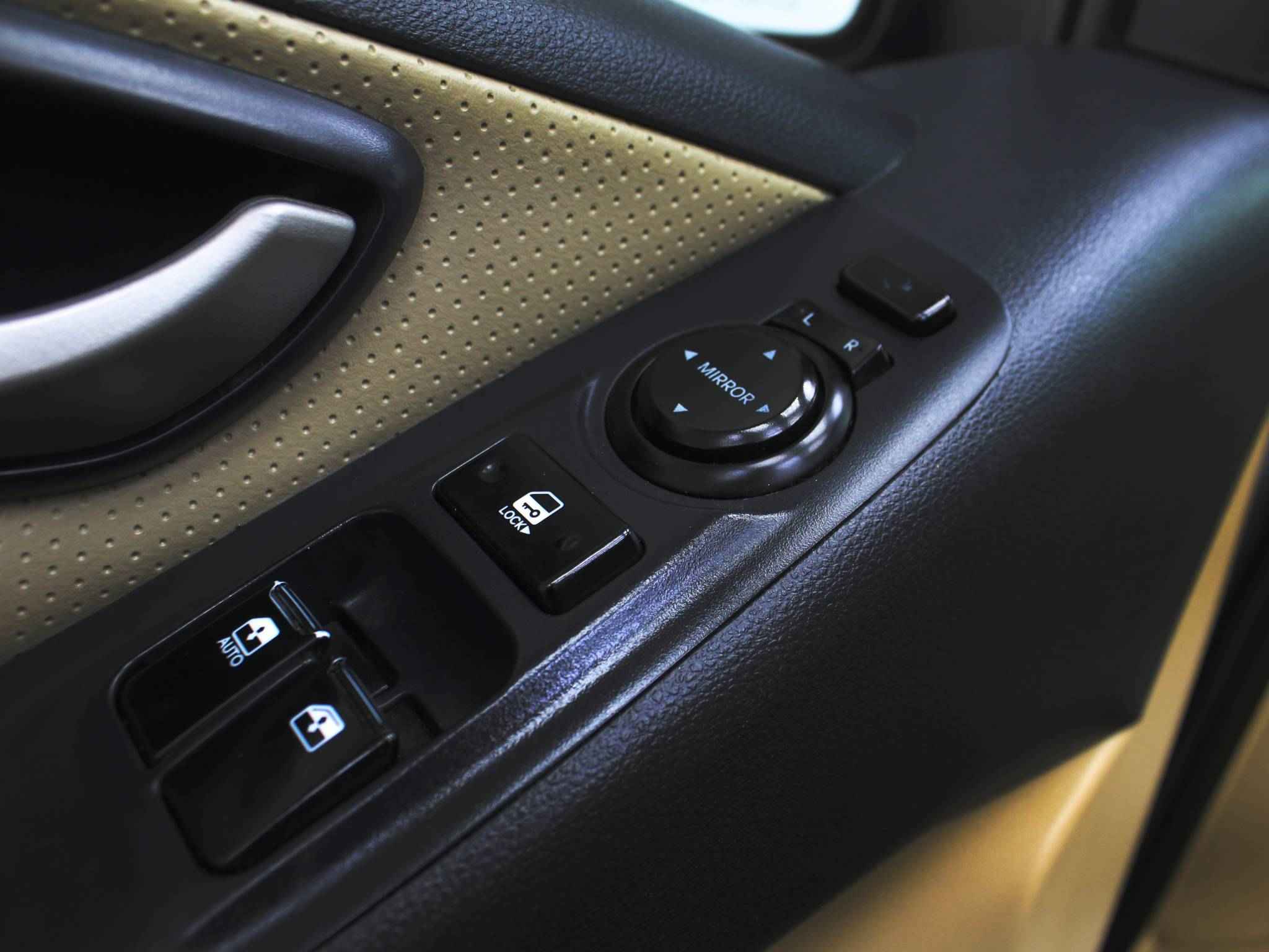 Hyundai Grand Starex, I