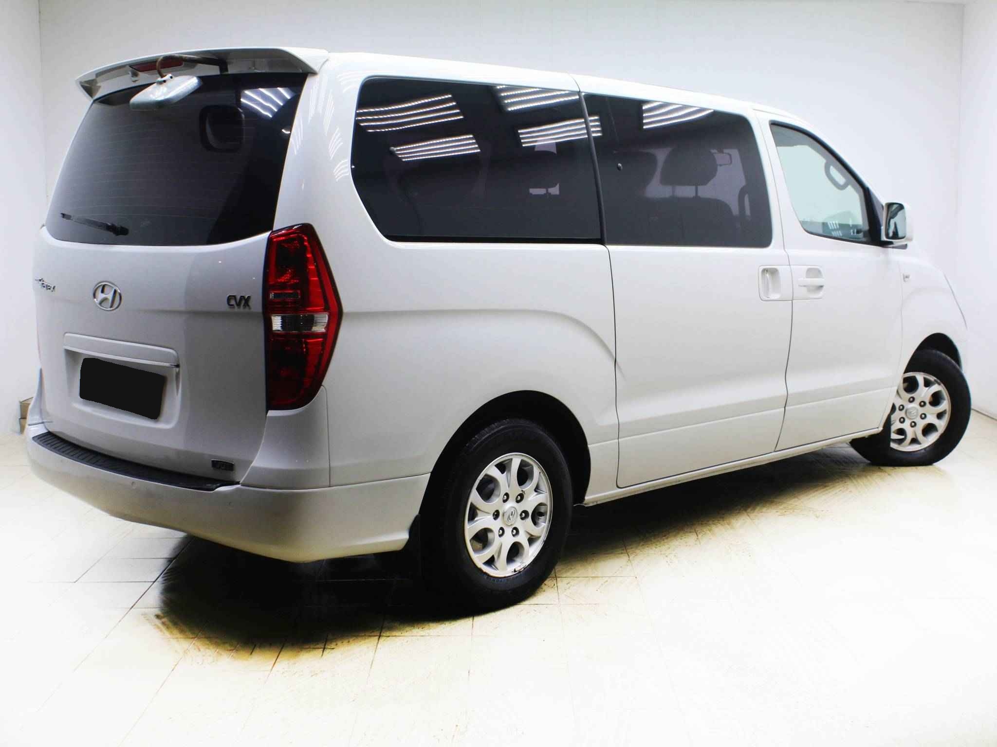 Hyundai Grand Starex, I