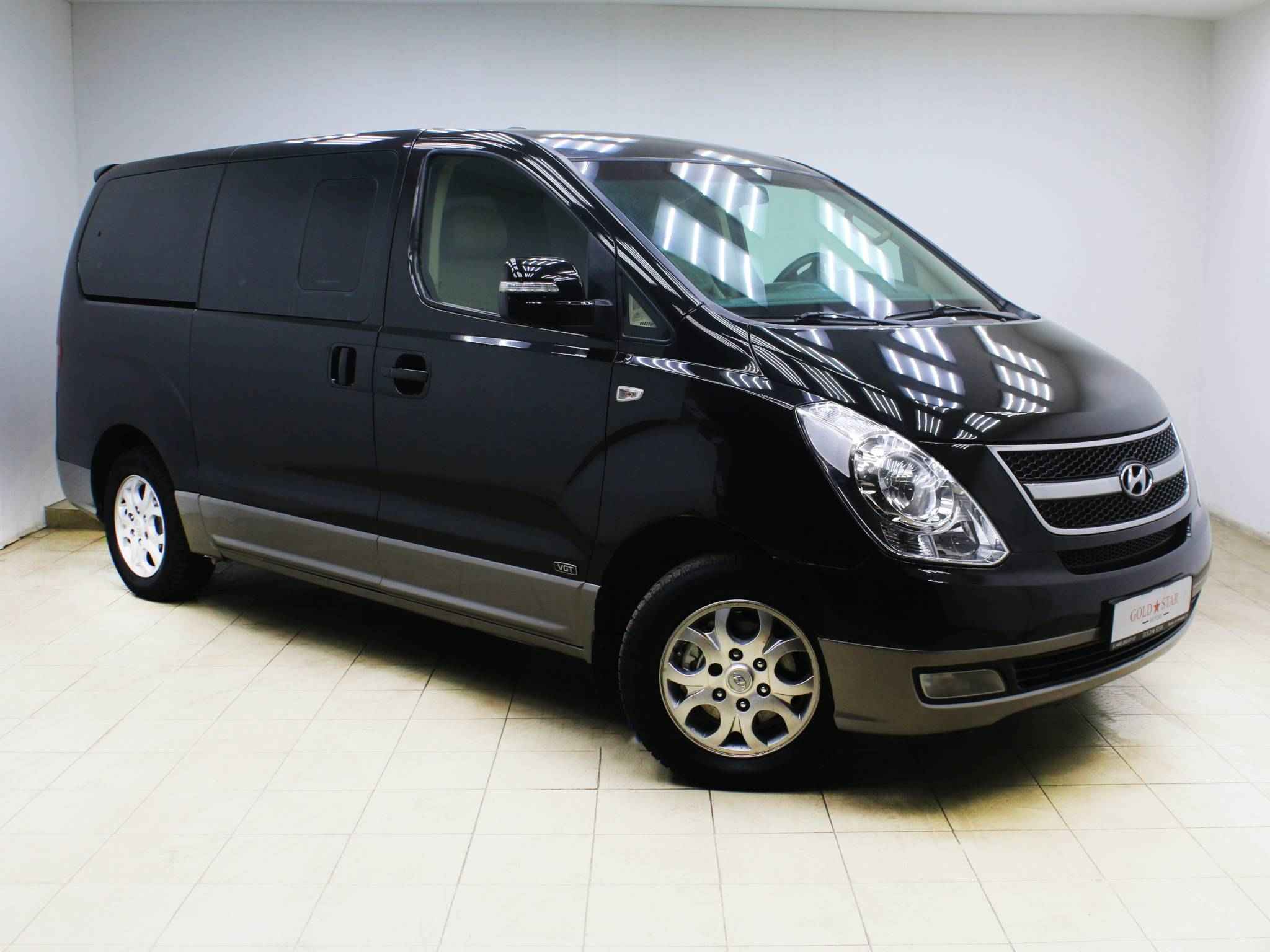 Hyundai Grand Starex, I