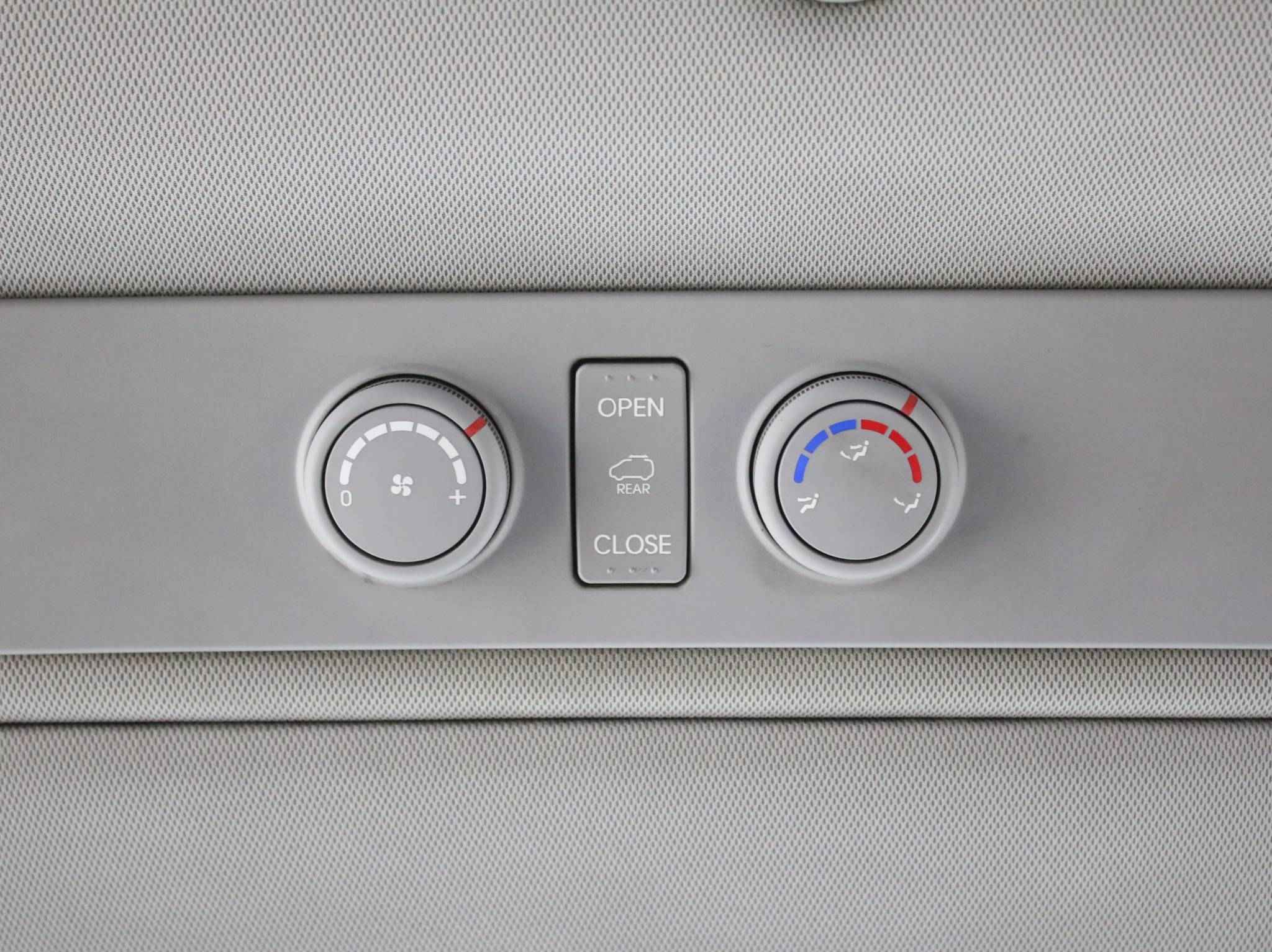 Hyundai Grand Starex, I