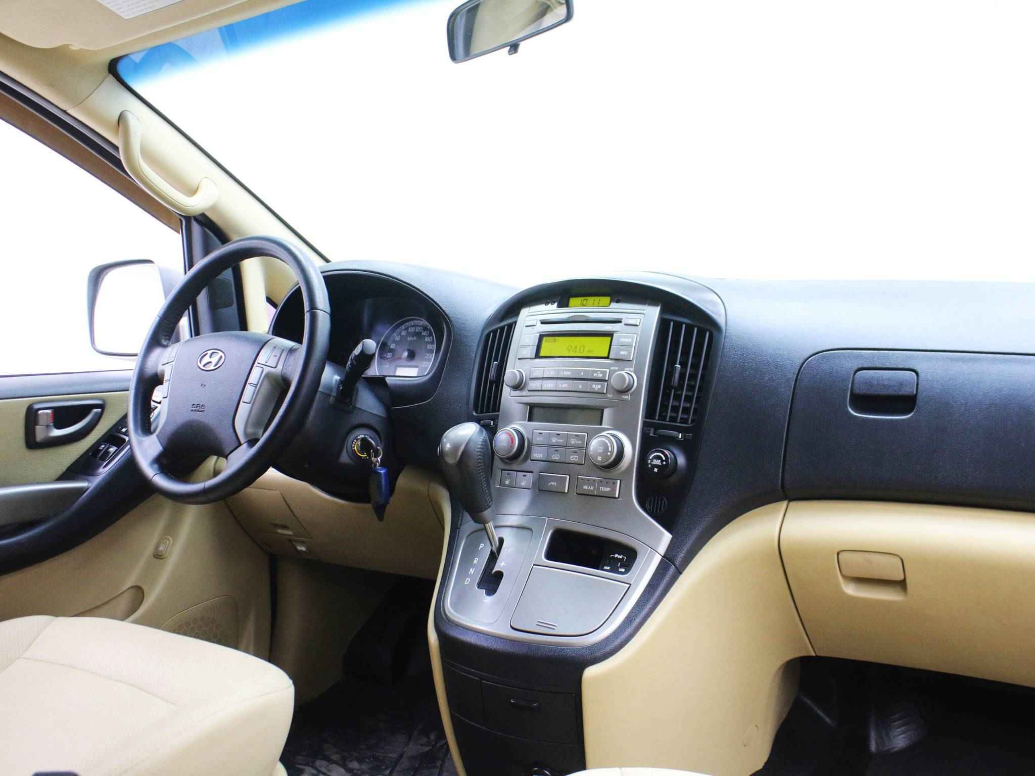 Hyundai Grand Starex, I