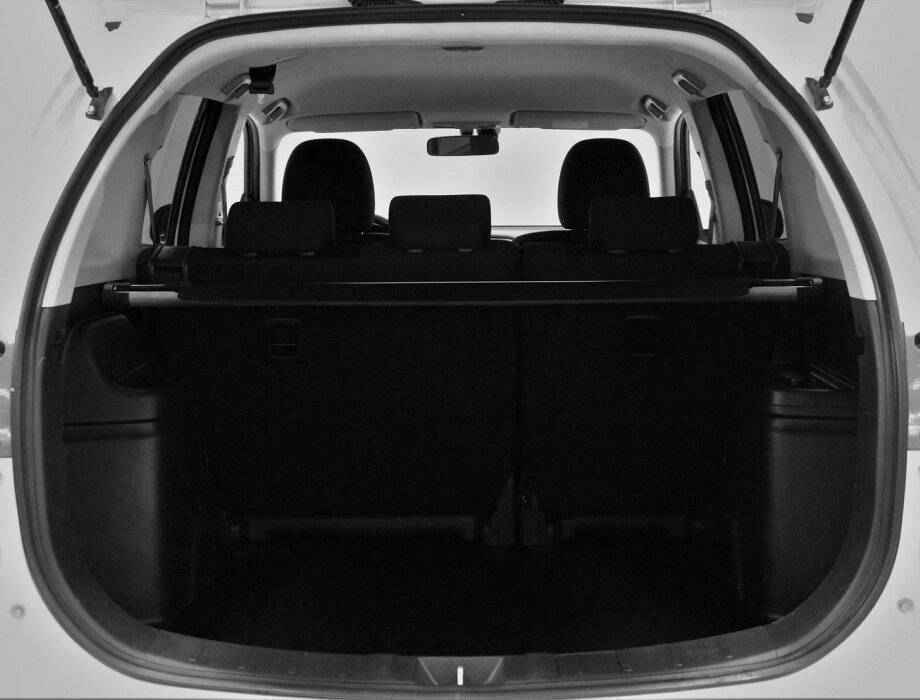 Mitsubishi Outlander, III