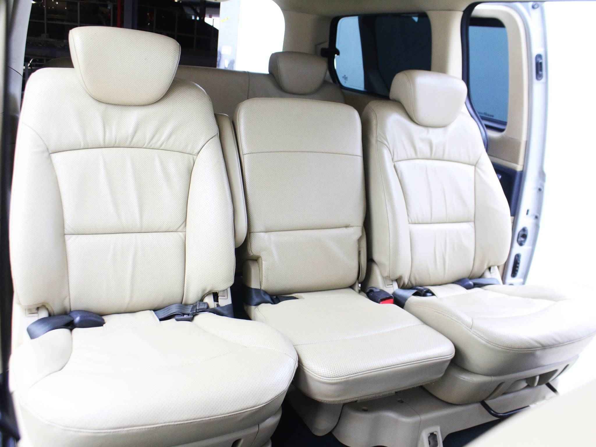 Hyundai Grand Starex, I