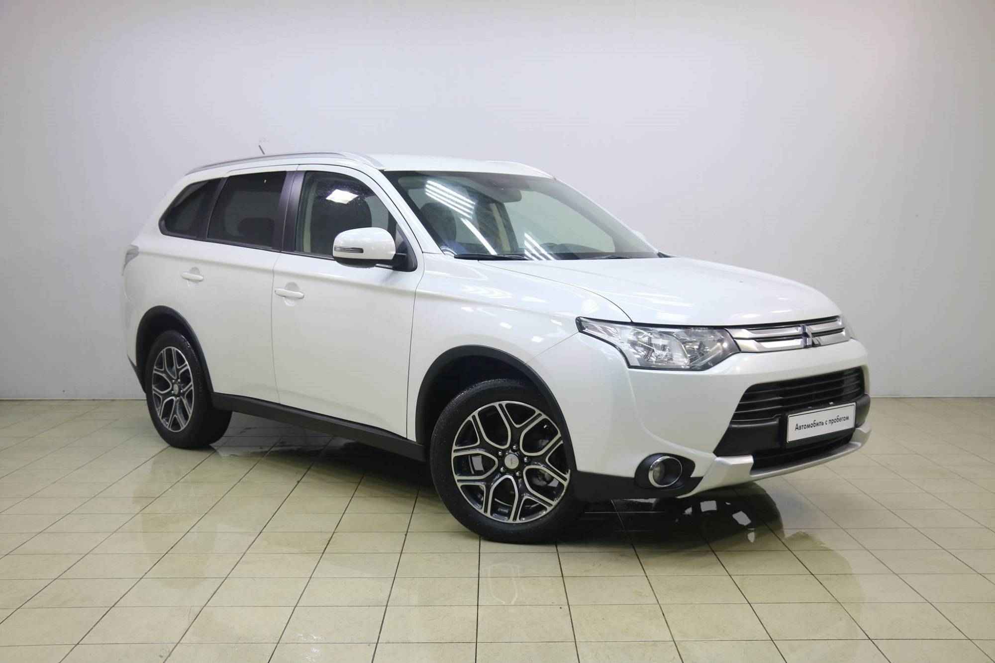 Mitsubishi Outlander, III