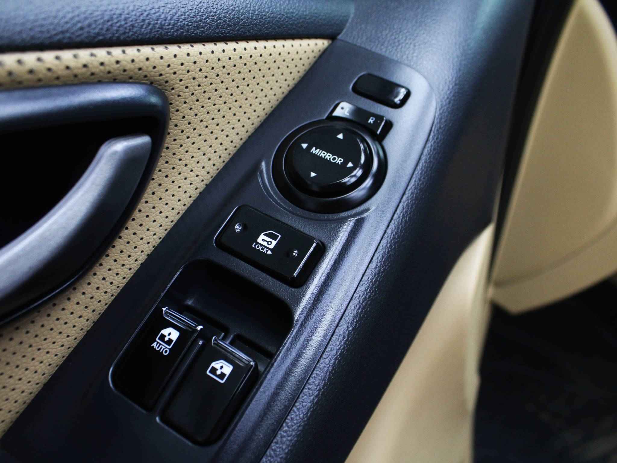 Hyundai Grand Starex, I