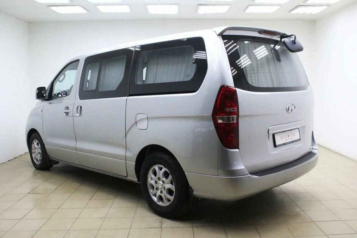 Hyundai Grand Starex, I