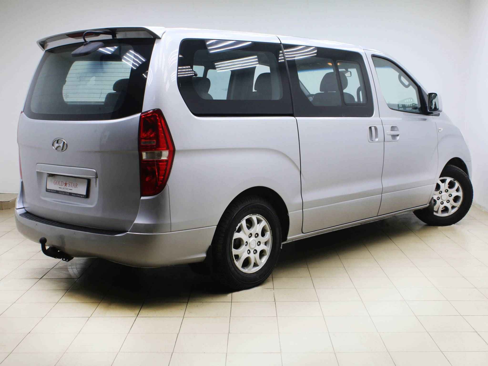 Hyundai Grand Starex, I
