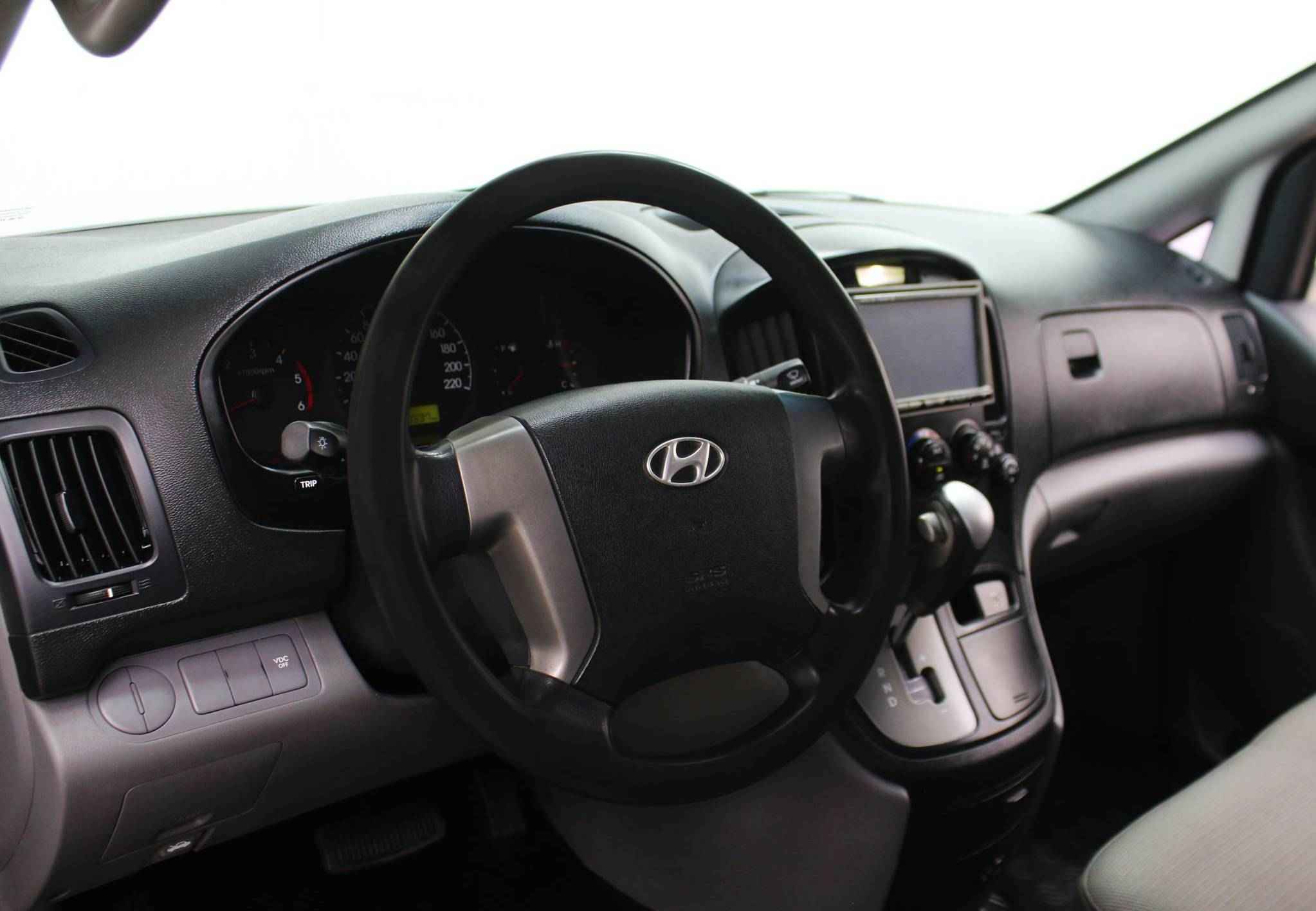 Hyundai Grand Starex, I