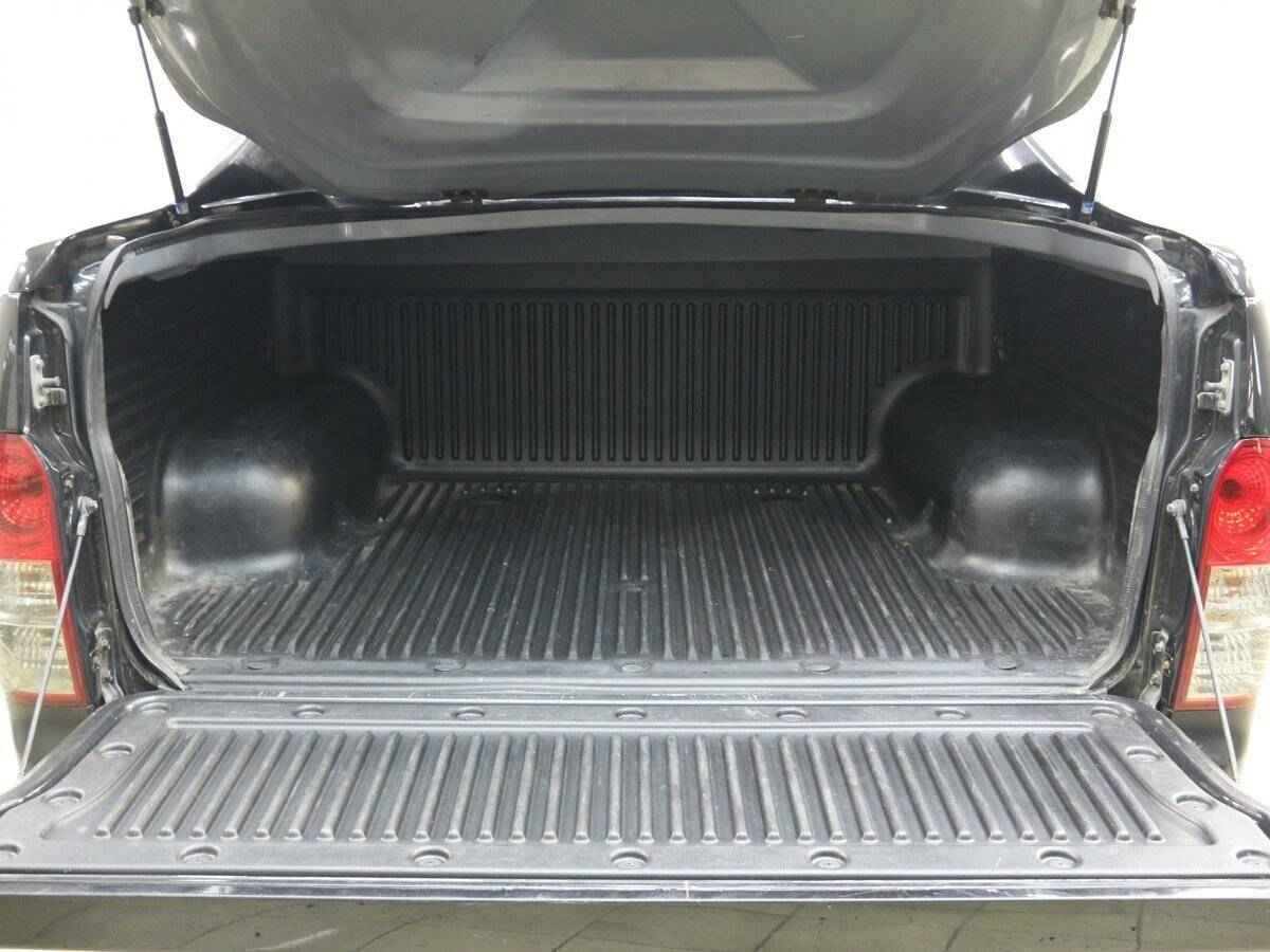 SsangYong Actyon Sports, I