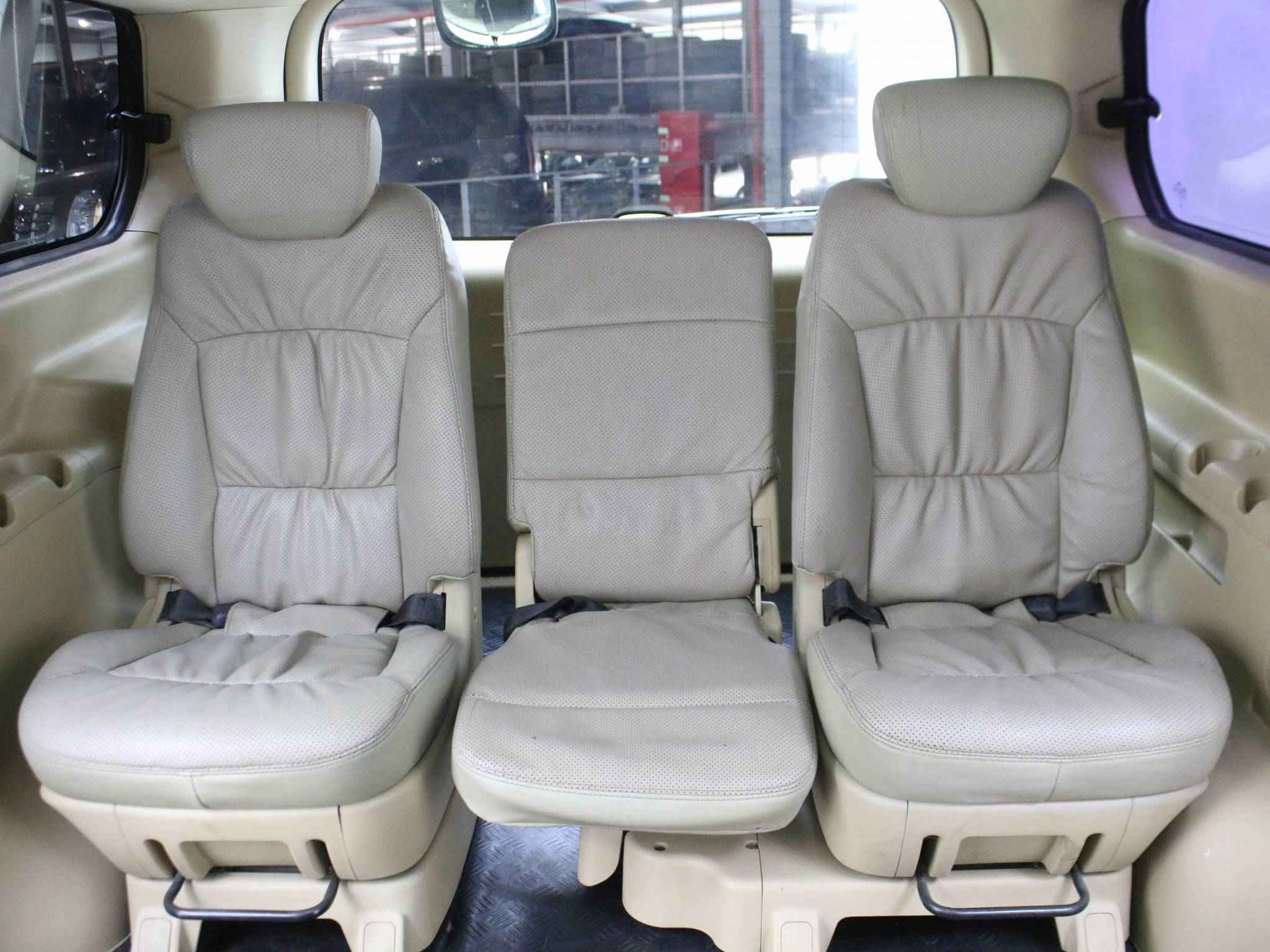 Hyundai Grand Starex, I