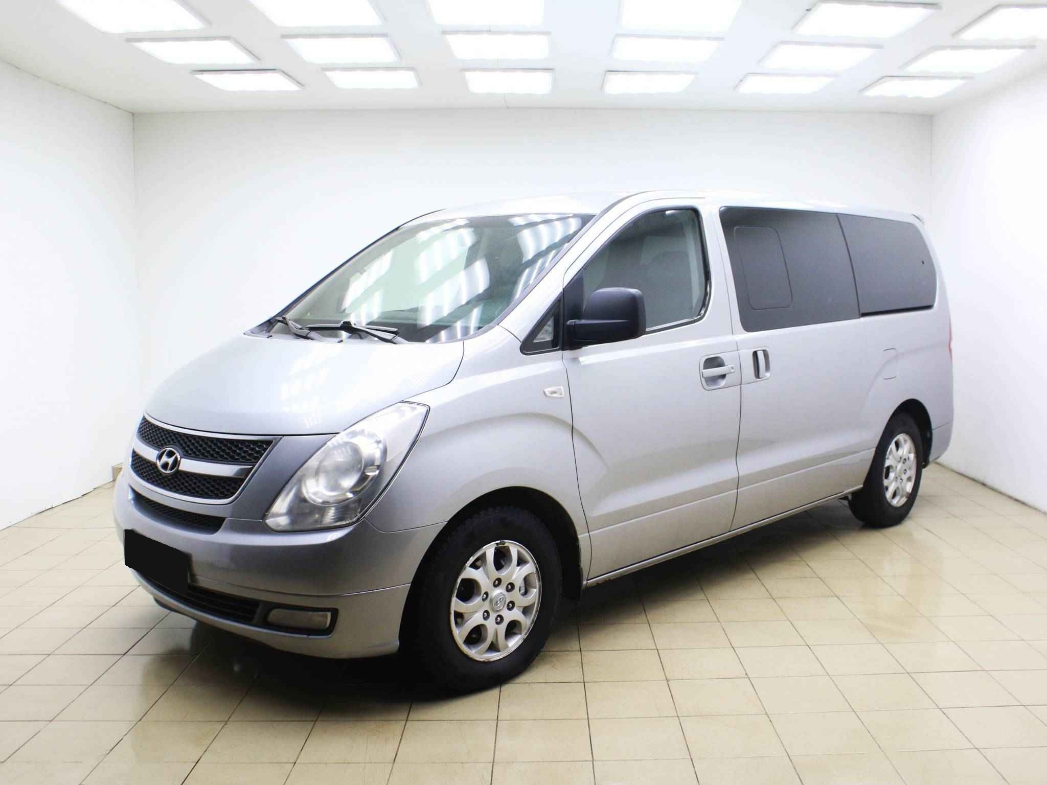Hyundai Grand Starex, I