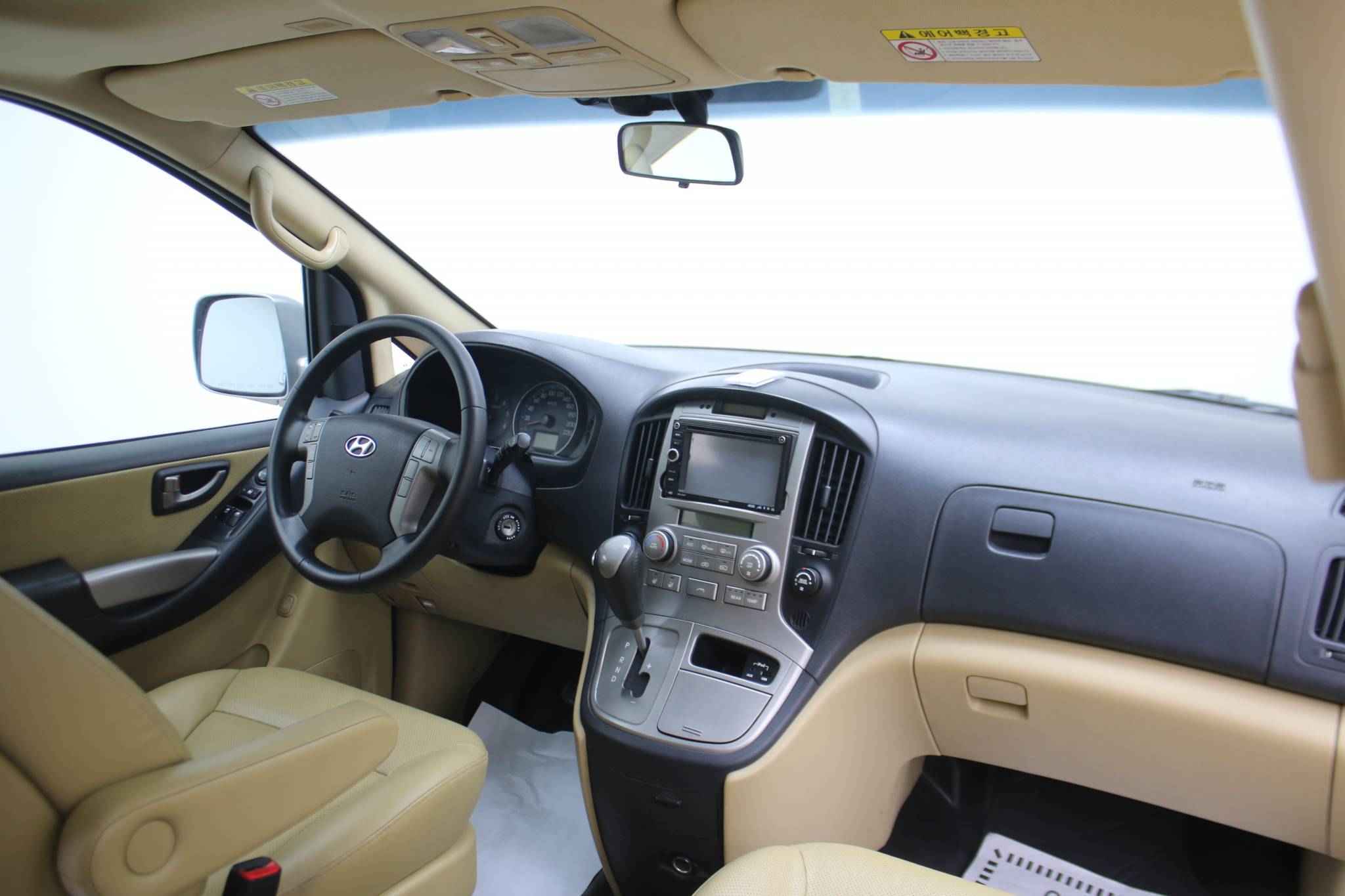 Hyundai Grand Starex, I