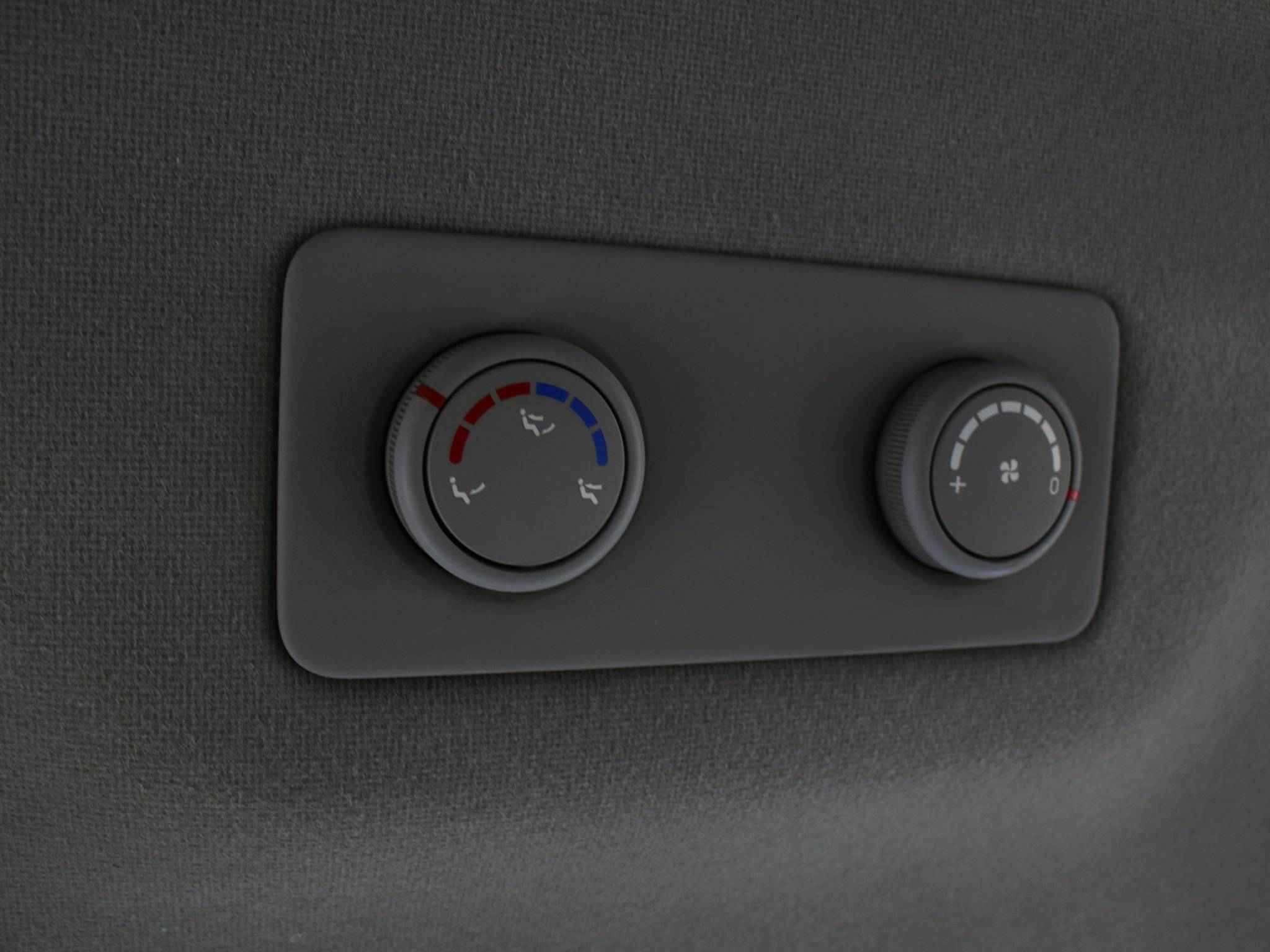 Hyundai Grand Starex, I