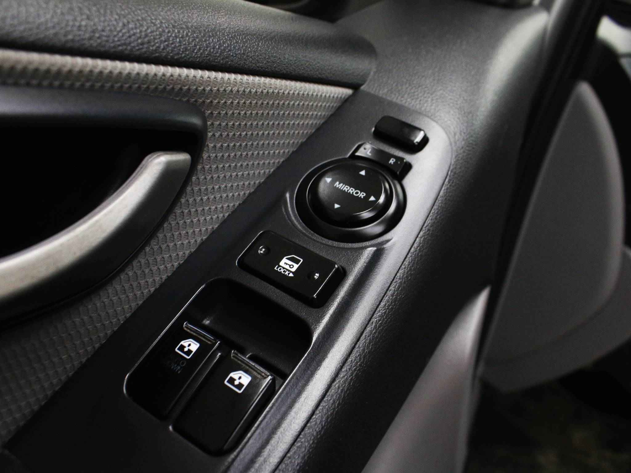 Hyundai Grand Starex, I