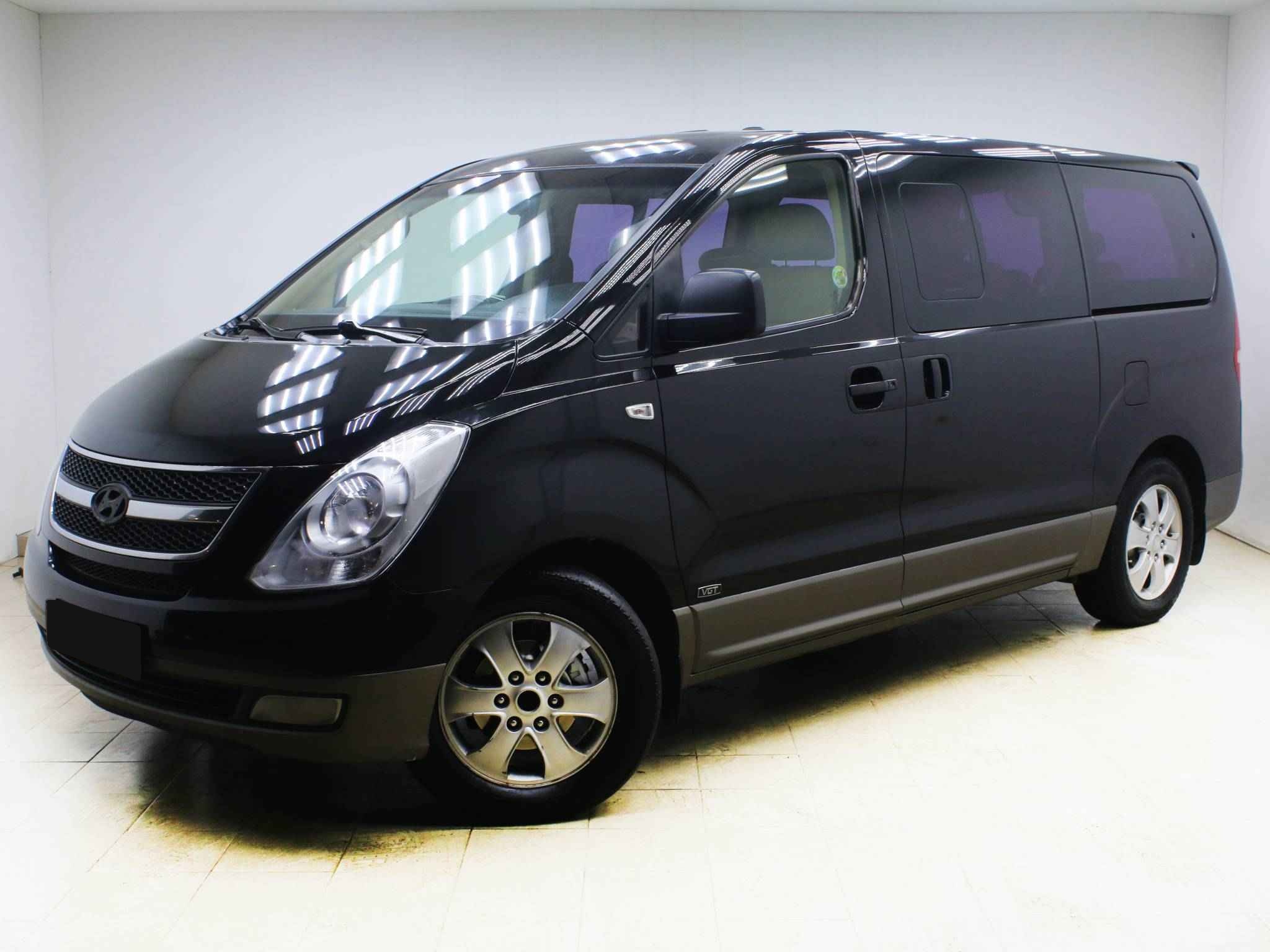 Hyundai Grand Starex, I