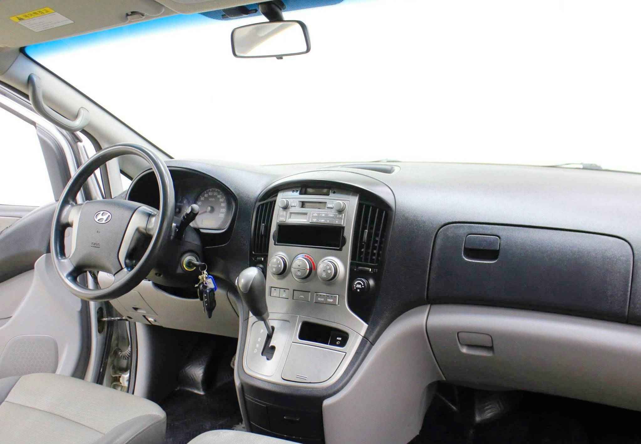 Hyundai Grand Starex, I