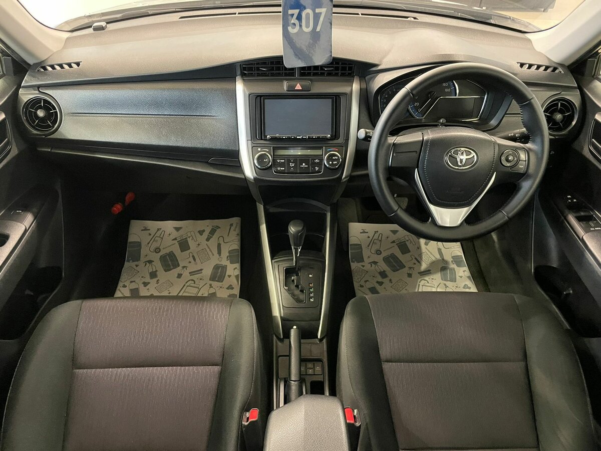 Toyota Corolla Fielder, 2017