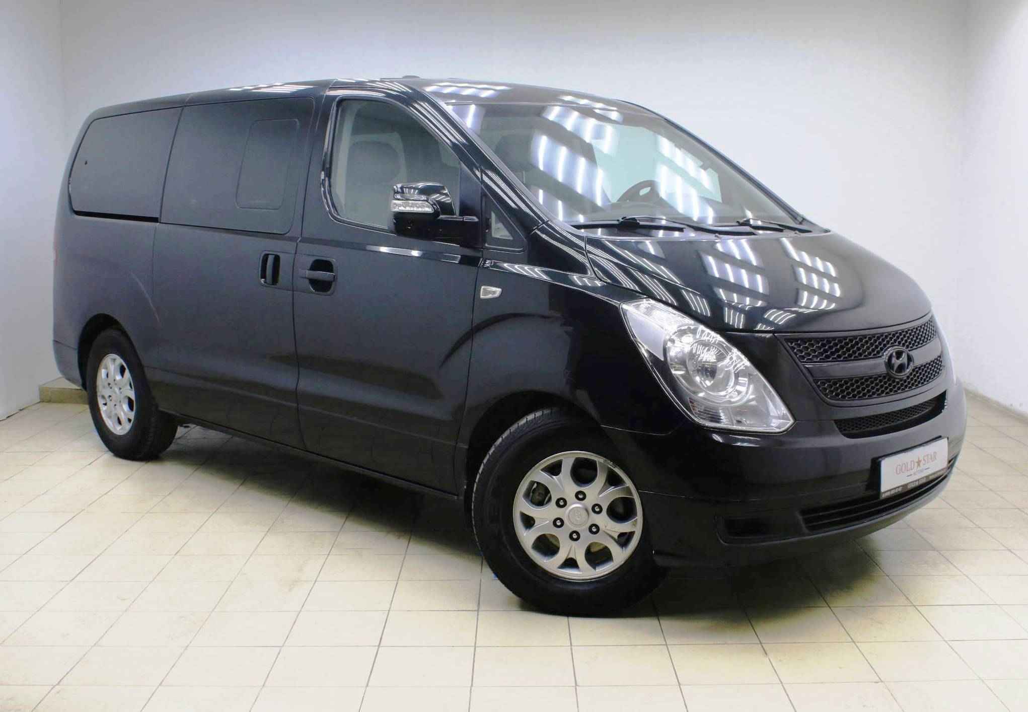 Hyundai Grand Starex, I