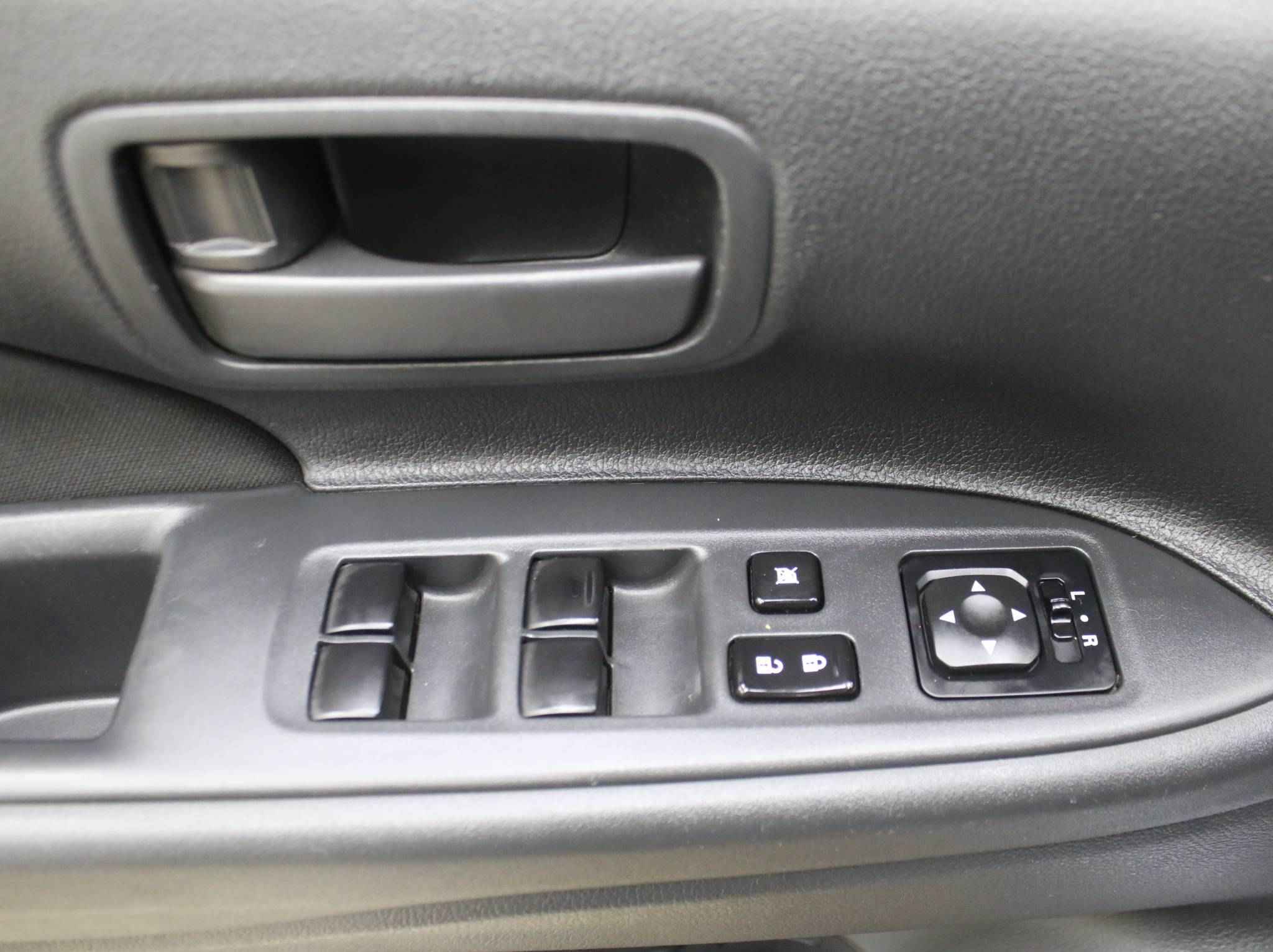 Mitsubishi Outlander, III