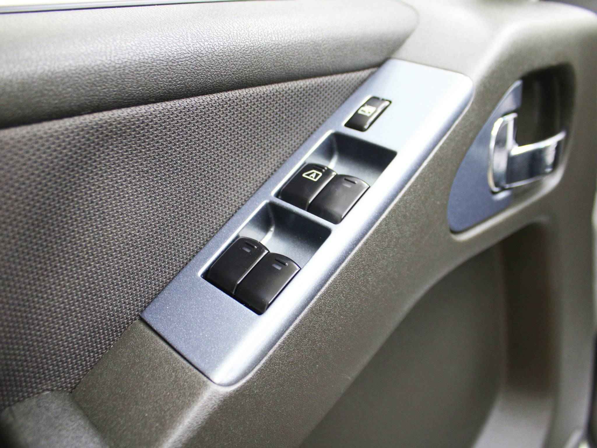 Nissan Pathfinder, III