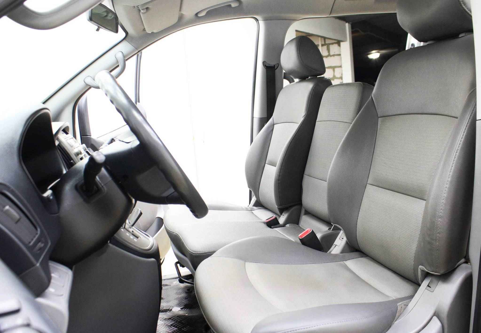 Hyundai Grand Starex, I