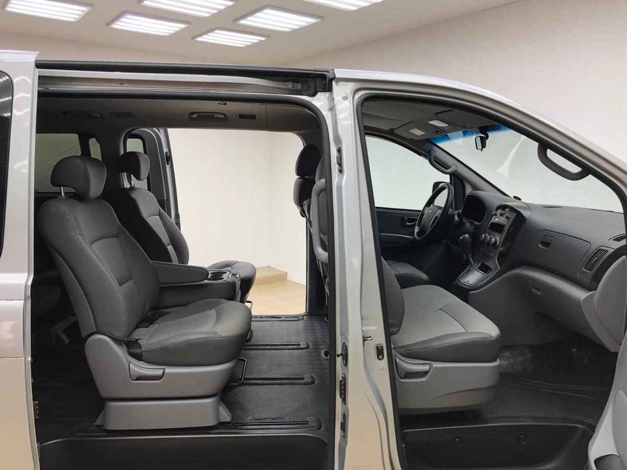 Hyundai Grand Starex, I