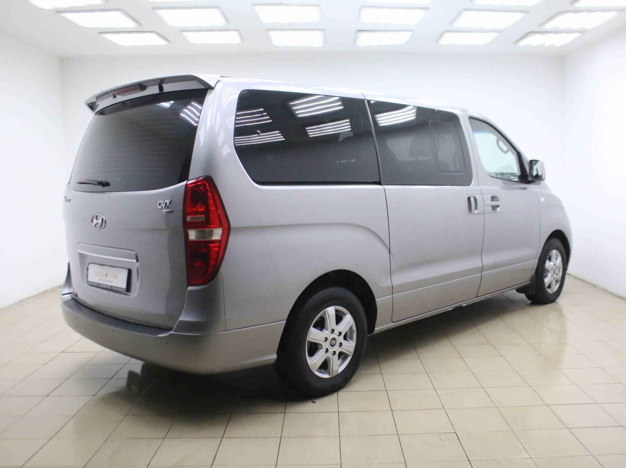 Hyundai Grand Starex, I