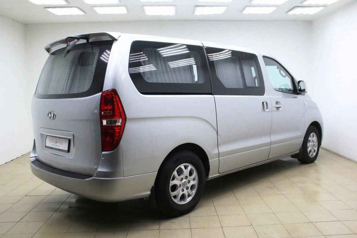 Hyundai Grand Starex, I