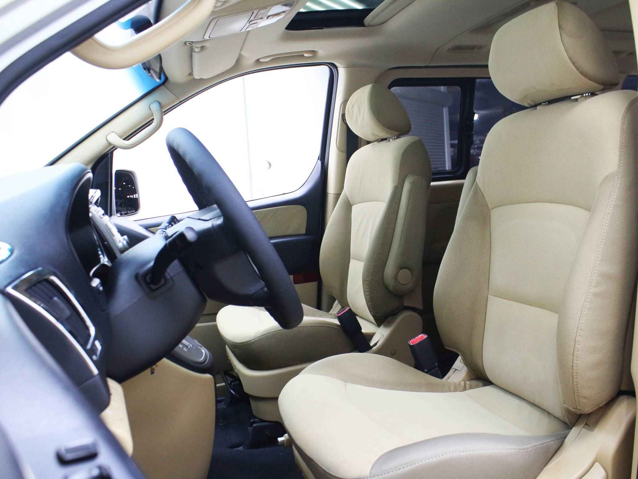 Hyundai Grand Starex, I