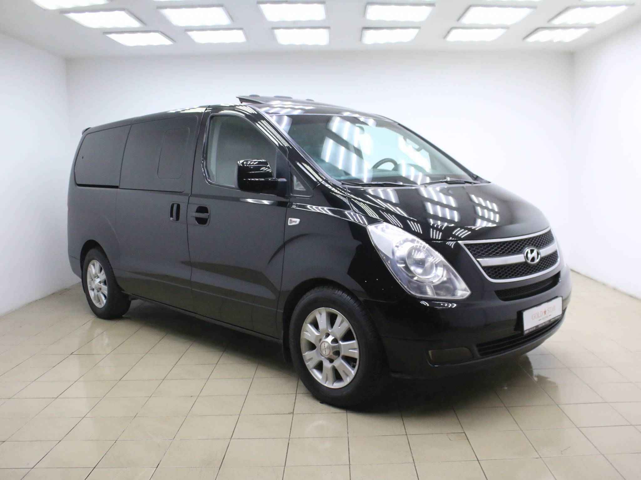 Hyundai Grand Starex, I