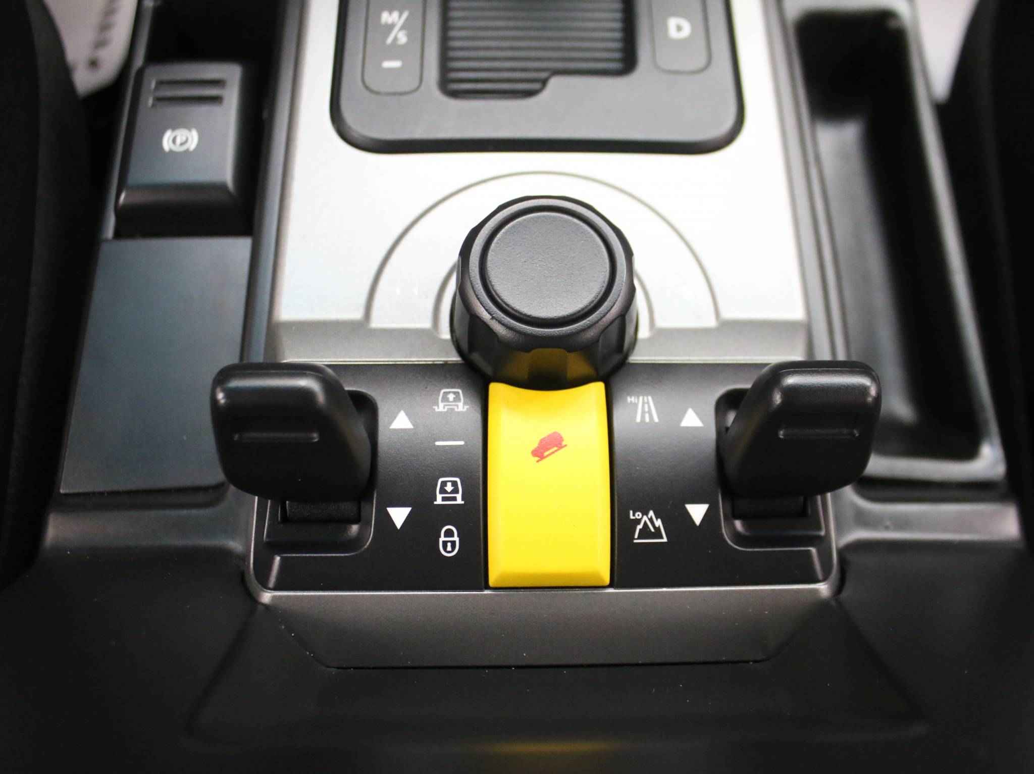 Land Rover Discovery, III