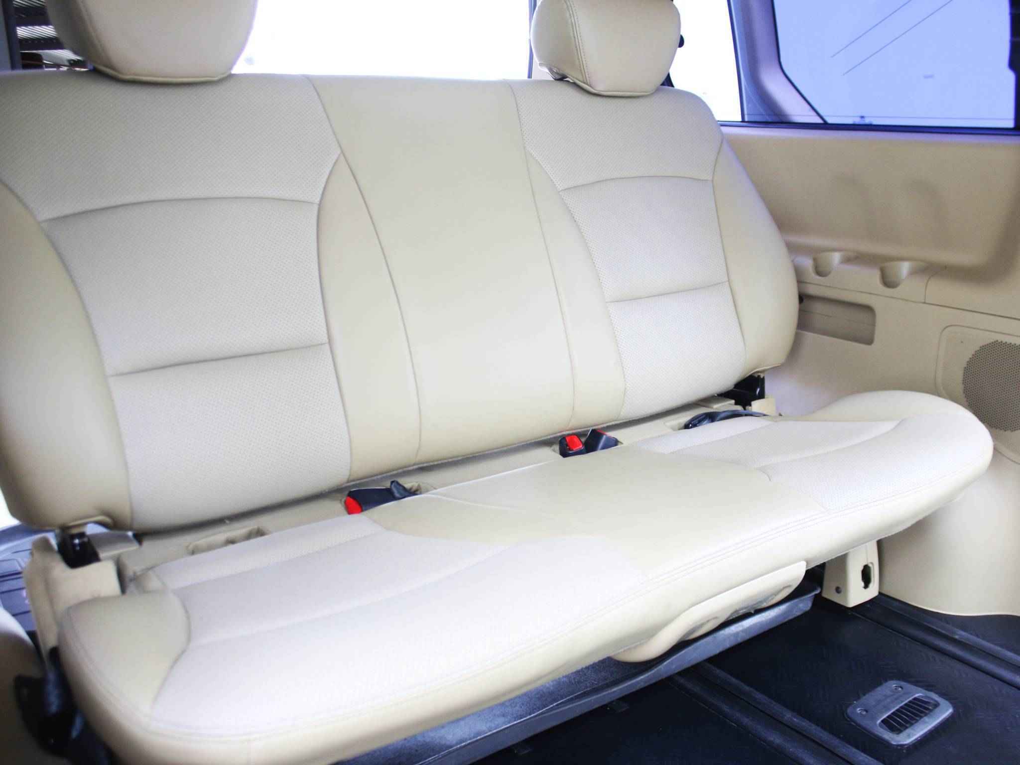 Hyundai Grand Starex, I