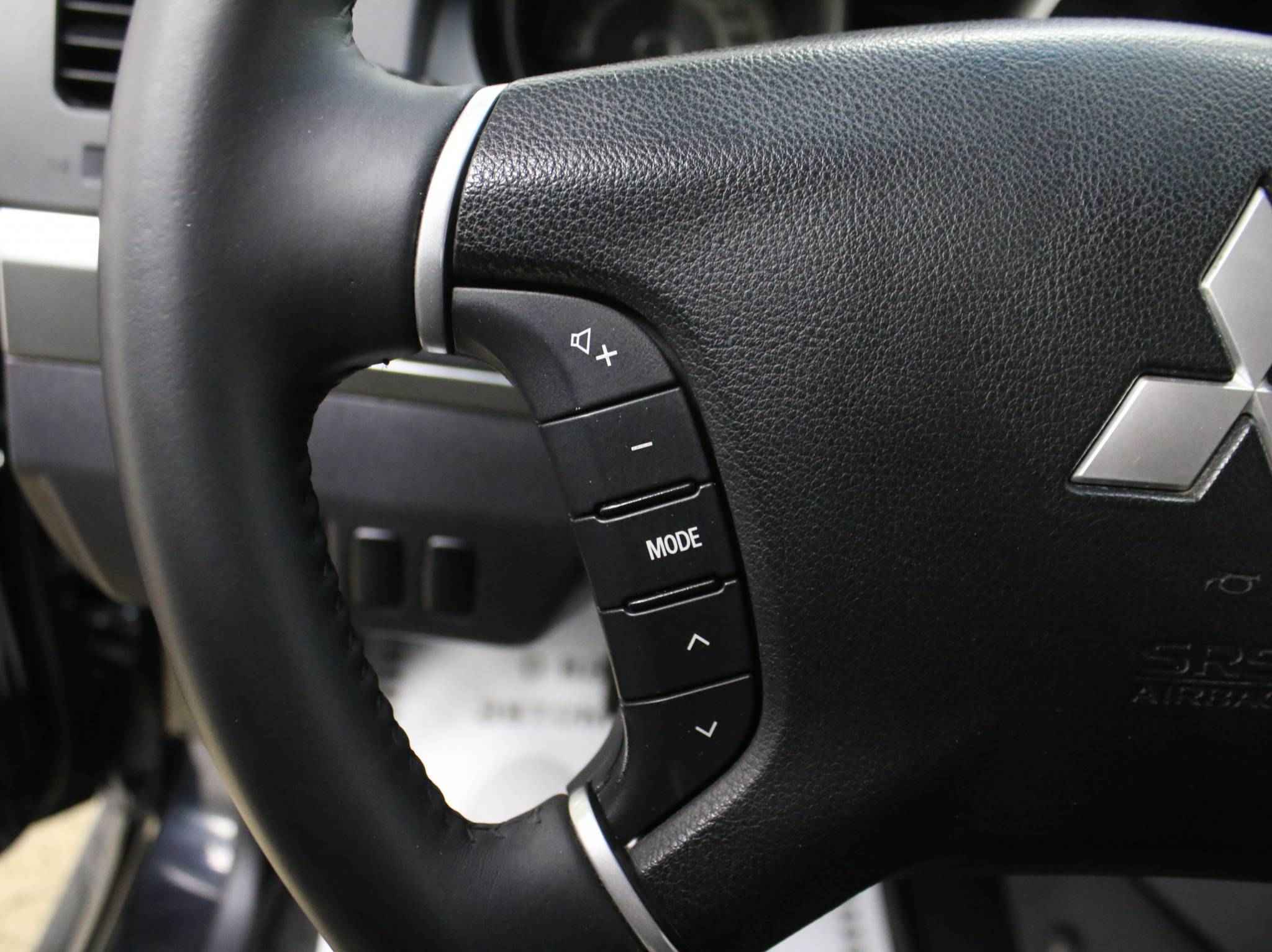 Mitsubishi Pajero, IV Рестайлинг 1