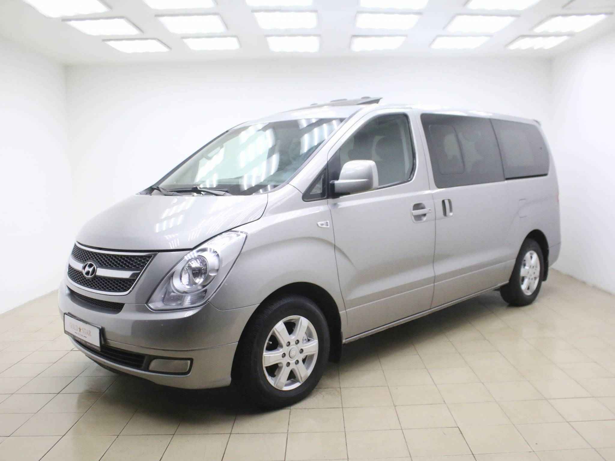 Hyundai Grand Starex, I