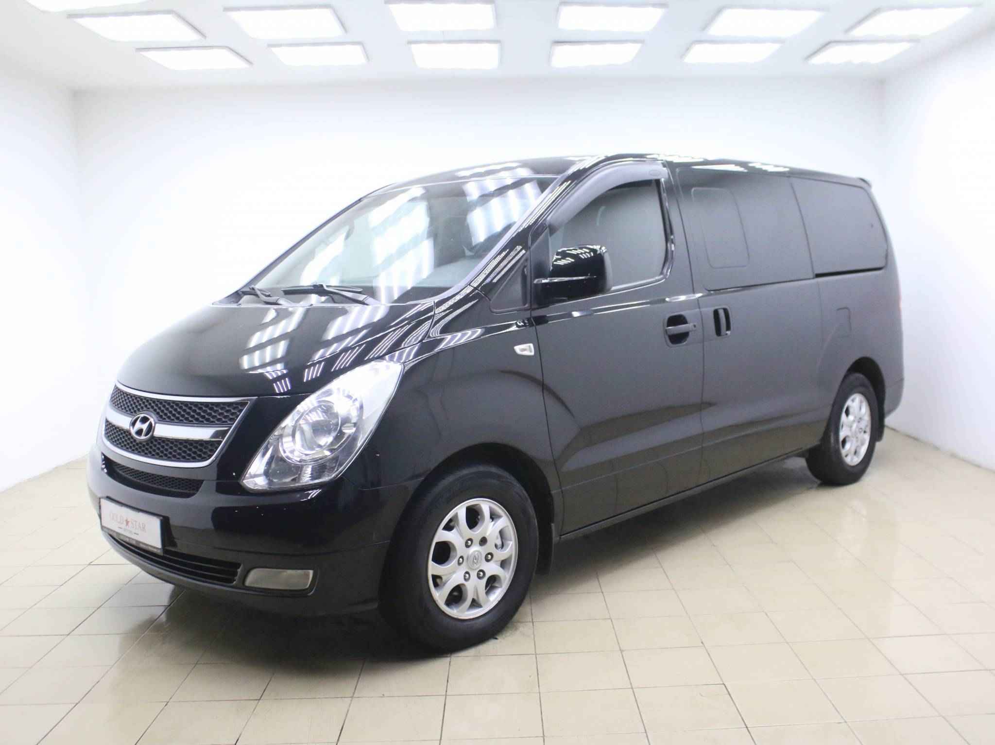 Hyundai Grand Starex, I