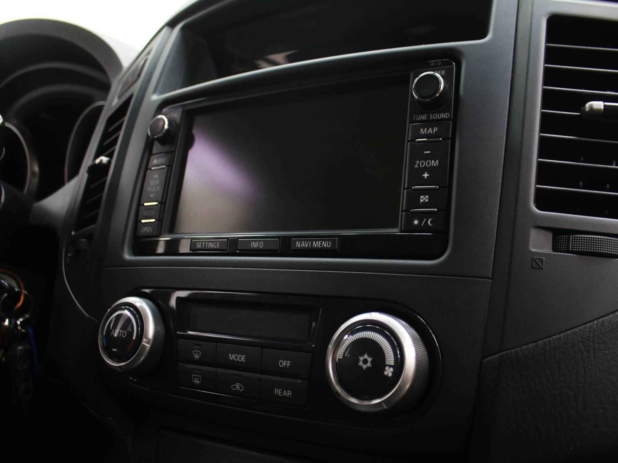 Mitsubishi Pajero, IV Рестайлинг 1