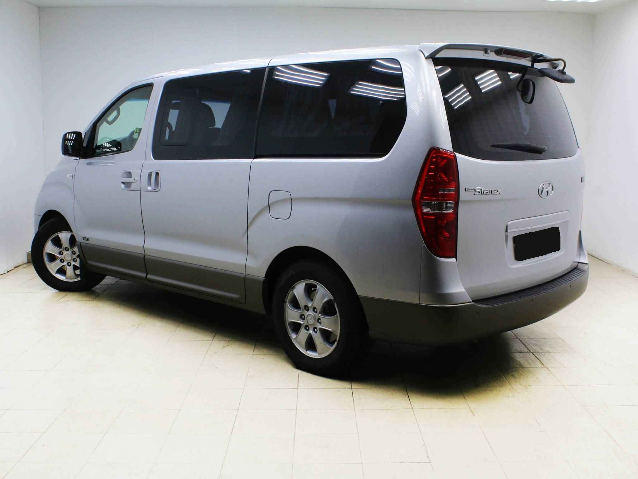 Hyundai Grand Starex, I