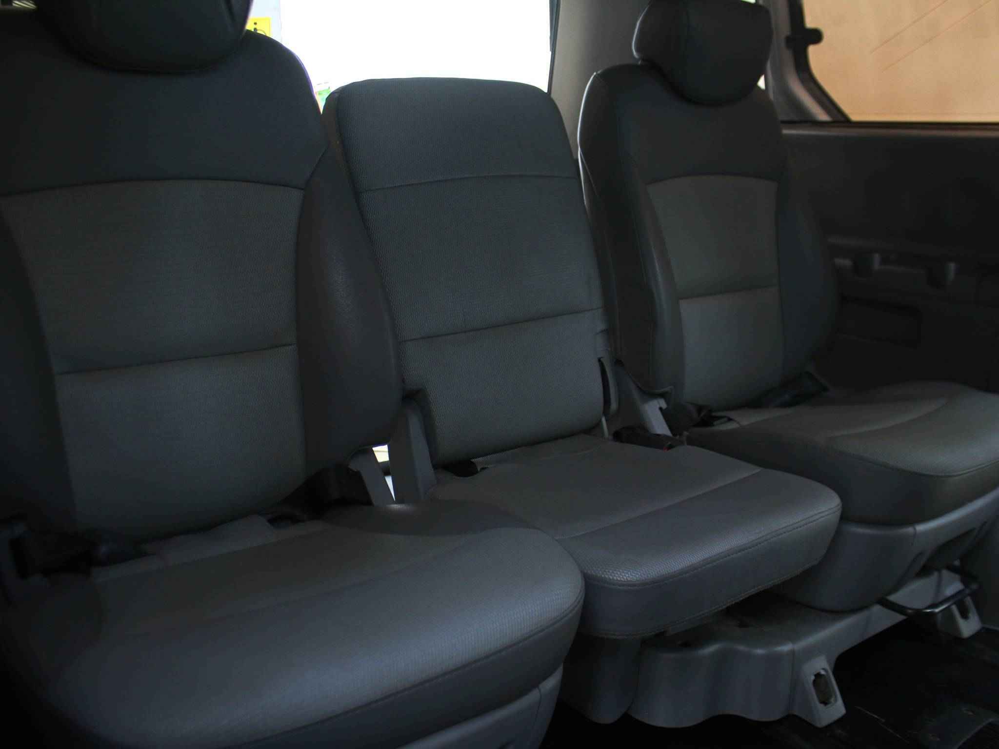 Hyundai Grand Starex, I