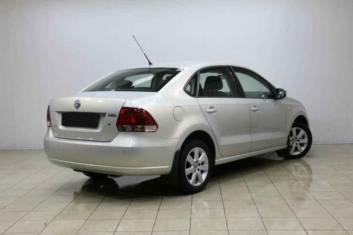 Volkswagen Polo, V