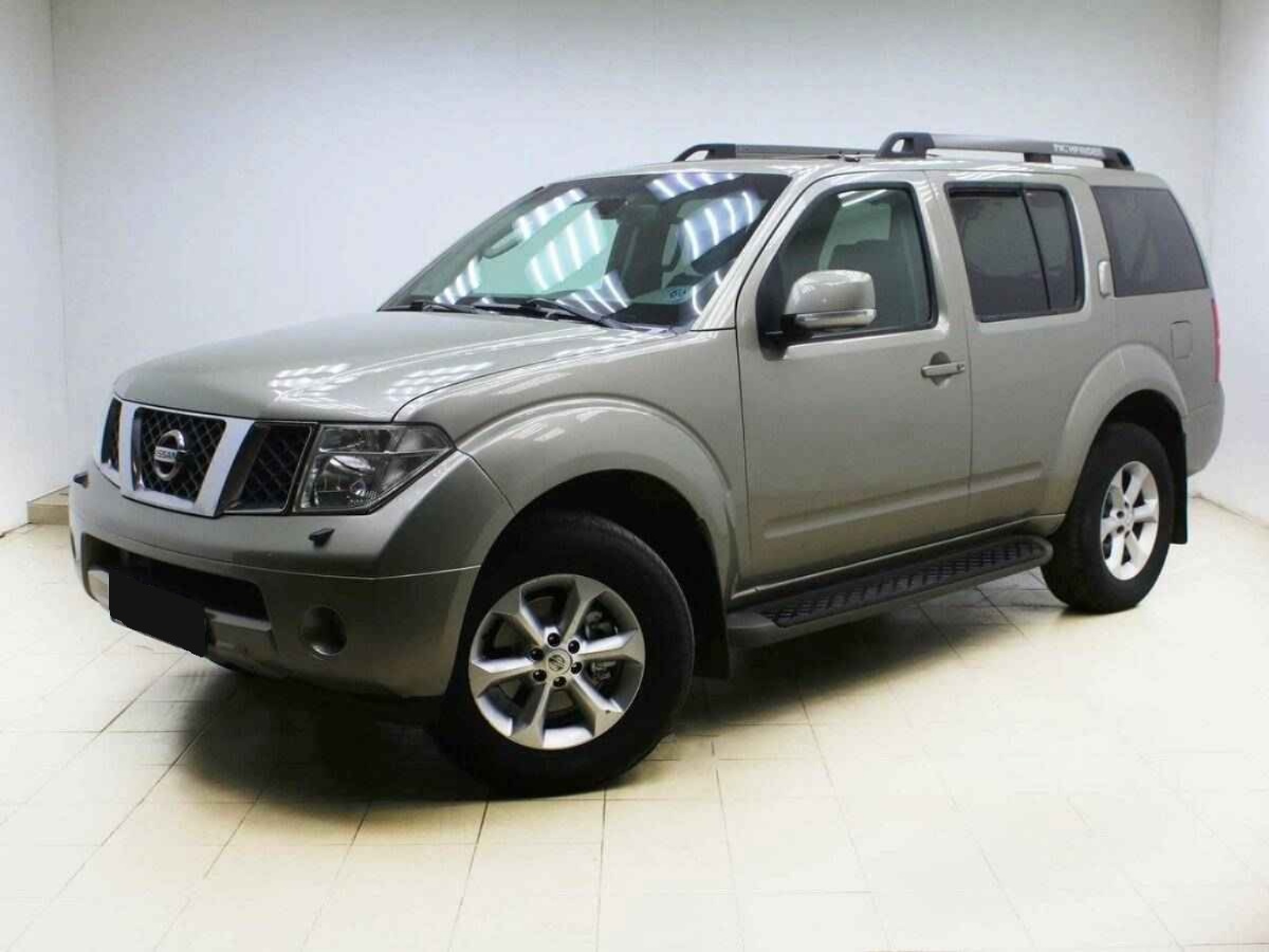 Nissan Pathfinder, III