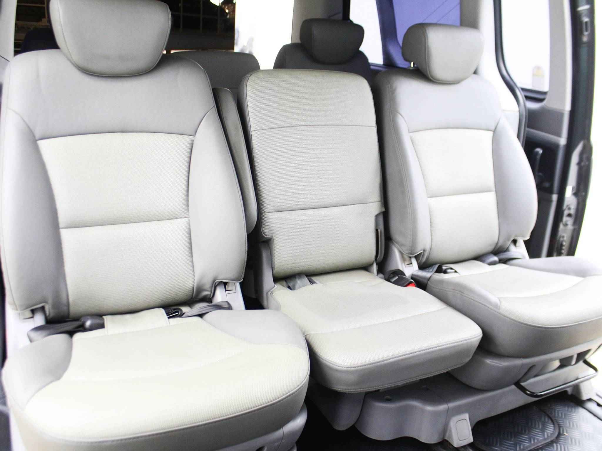 Hyundai Grand Starex, I