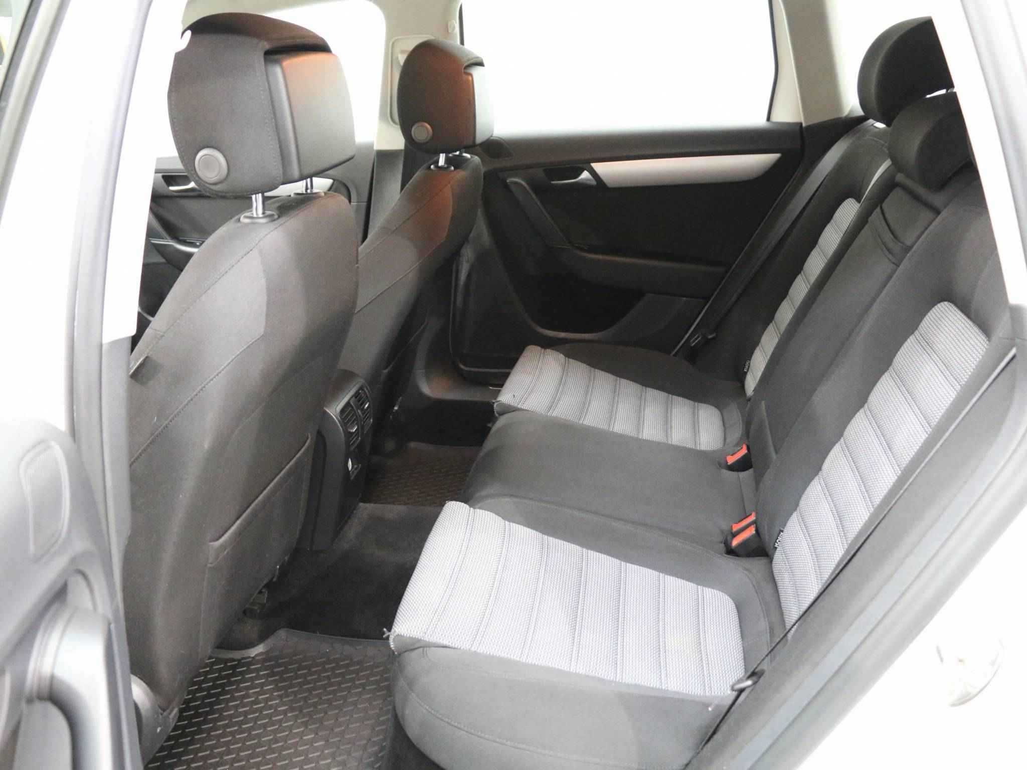 Volkswagen Passat, B7