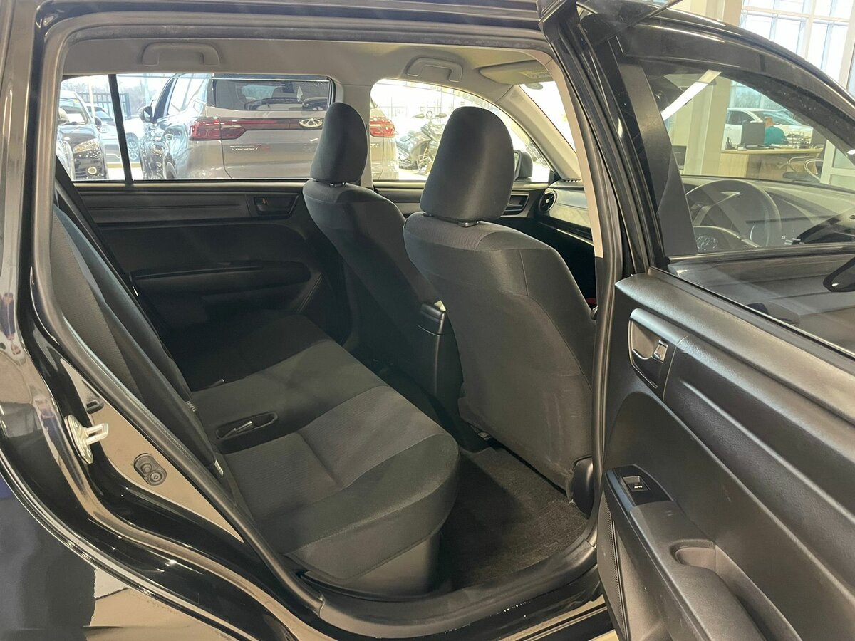 Toyota Corolla Fielder, 2017