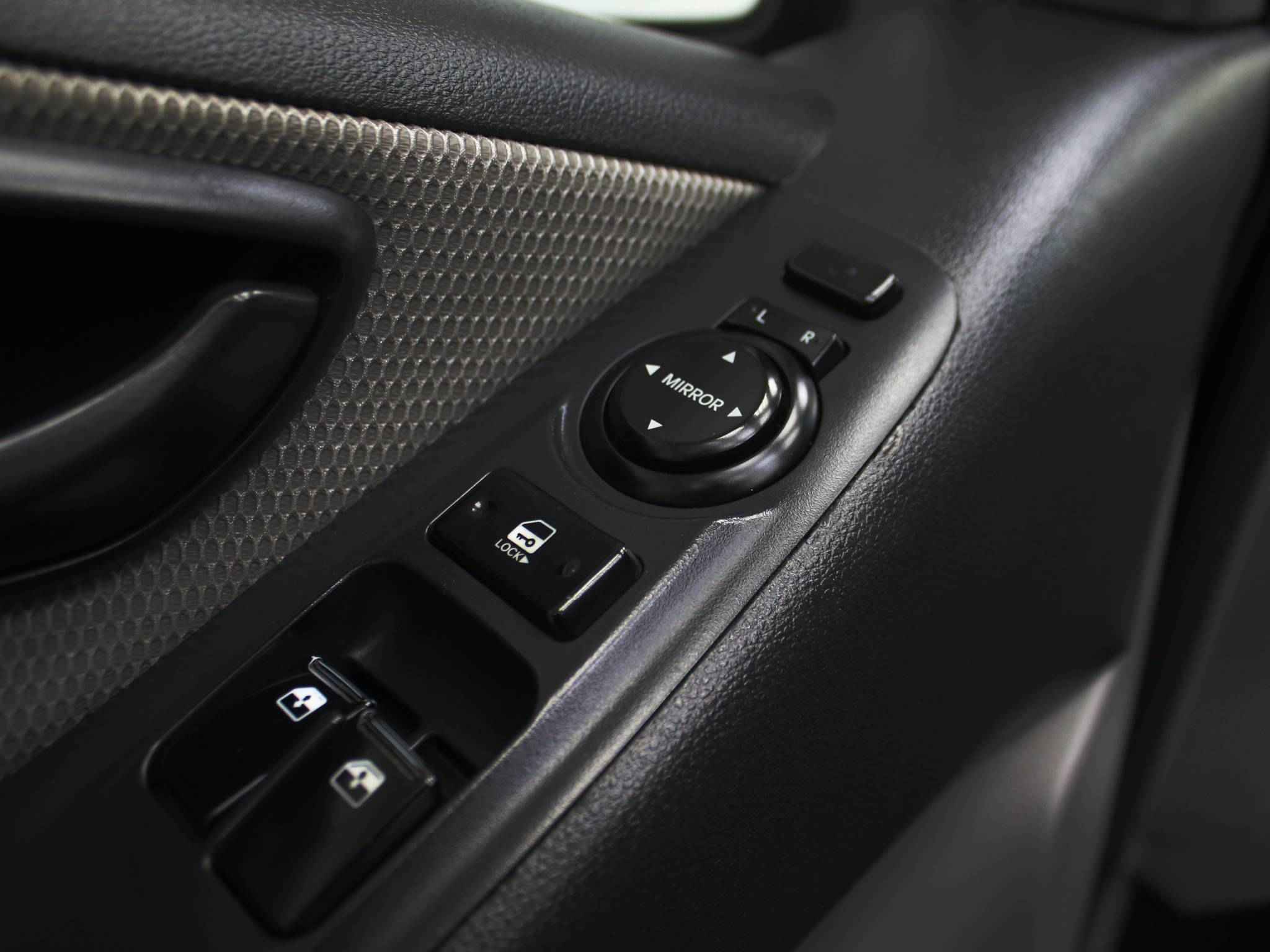 Hyundai Grand Starex, I