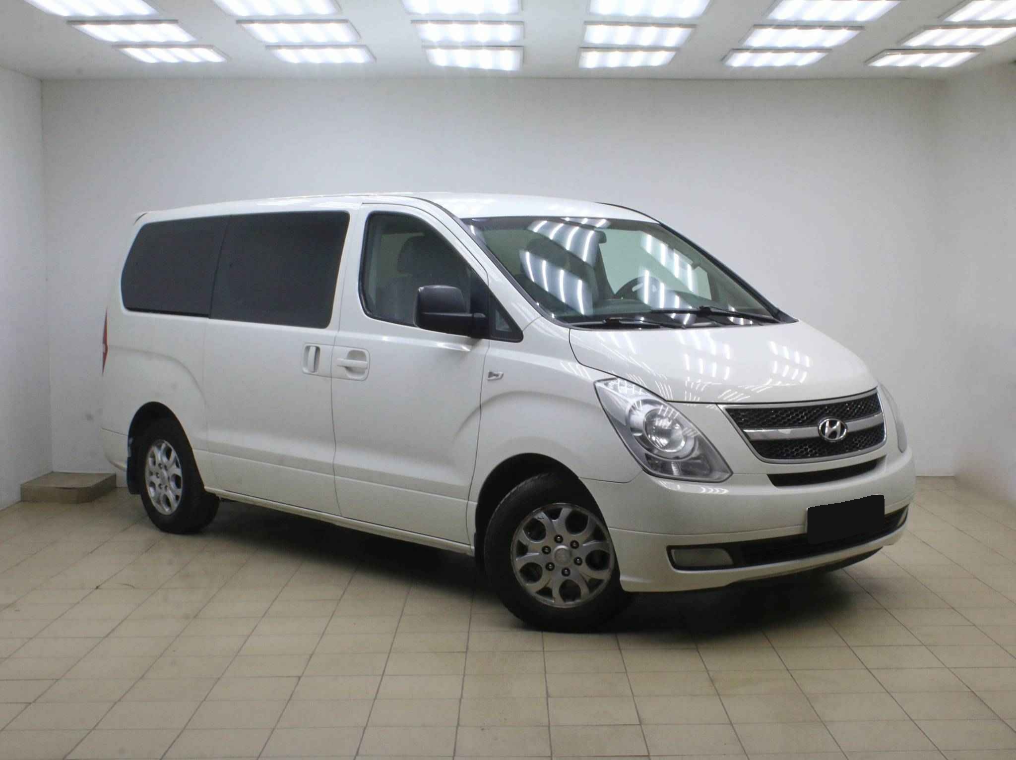 Hyundai Grand Starex, I