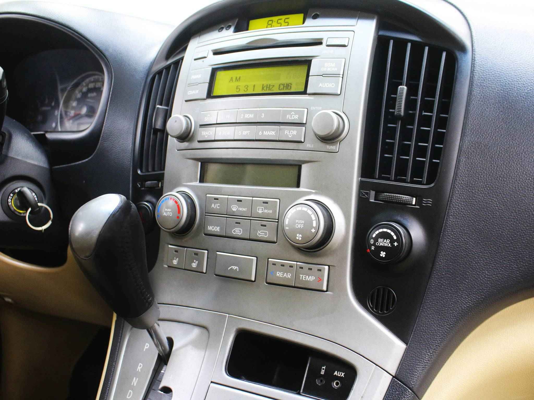 Hyundai Grand Starex, I